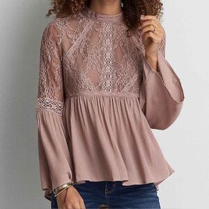 American Eagle Outfitters Mauve Lace Blouse Size Small Like new